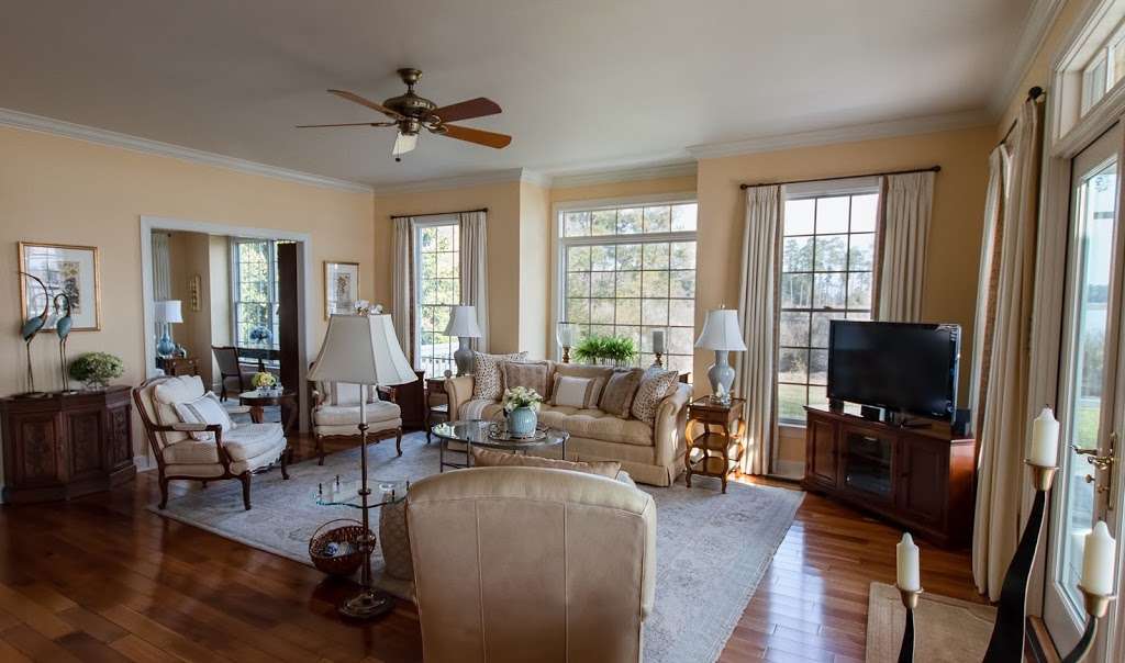 Feather Your Nest and Cindy Lloyd Design | 5011 Richmond Rd, Warsaw, VA 22572, USA | Phone: (804) 333-6463