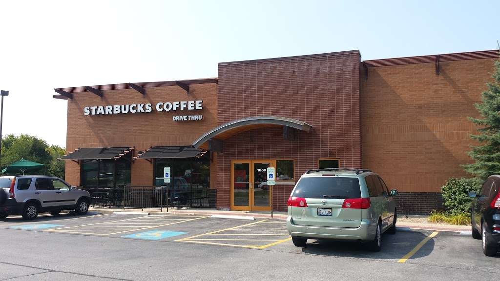 Starbucks | 1050 N, IL-83, Mundelein, IL 60060 | Phone: (847) 566-2841