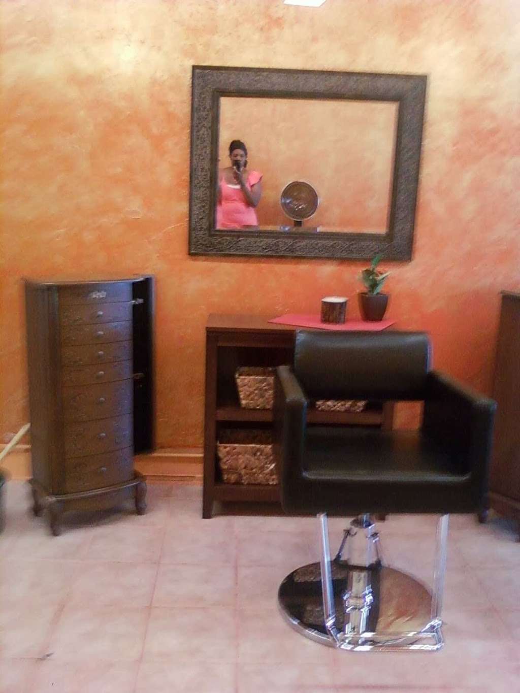 Studio Hairtique | 2603 W Martin Luther King Jr Blvd, Los Angeles, CA 90008, USA | Phone: (323) 381-8615
