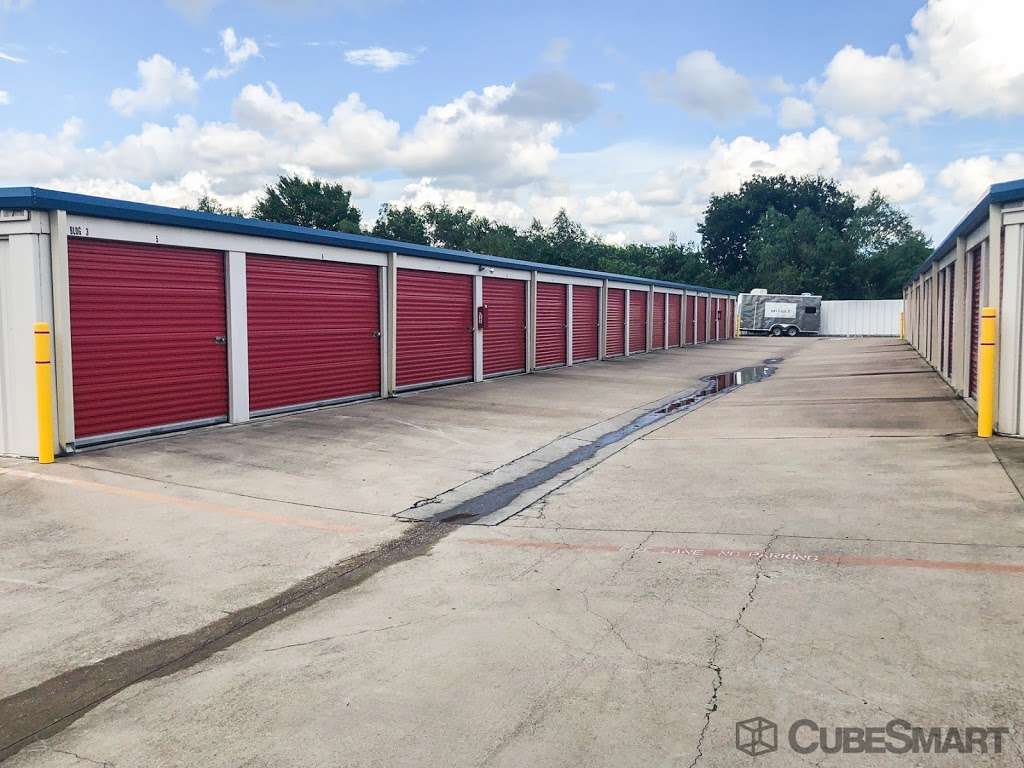 CubeSmart Self Storage | 7705 McHard Rd, Houston, TX 77053, USA | Phone: (281) 438-1818