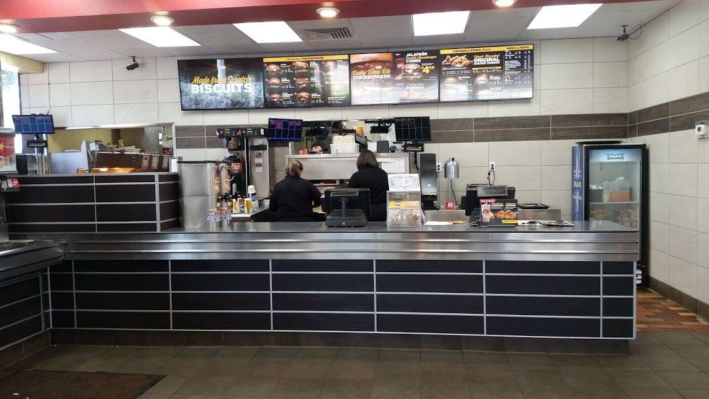 Hardees | 1616 E Ohio St, Clinton, MO 64735, USA | Phone: (660) 885-5439