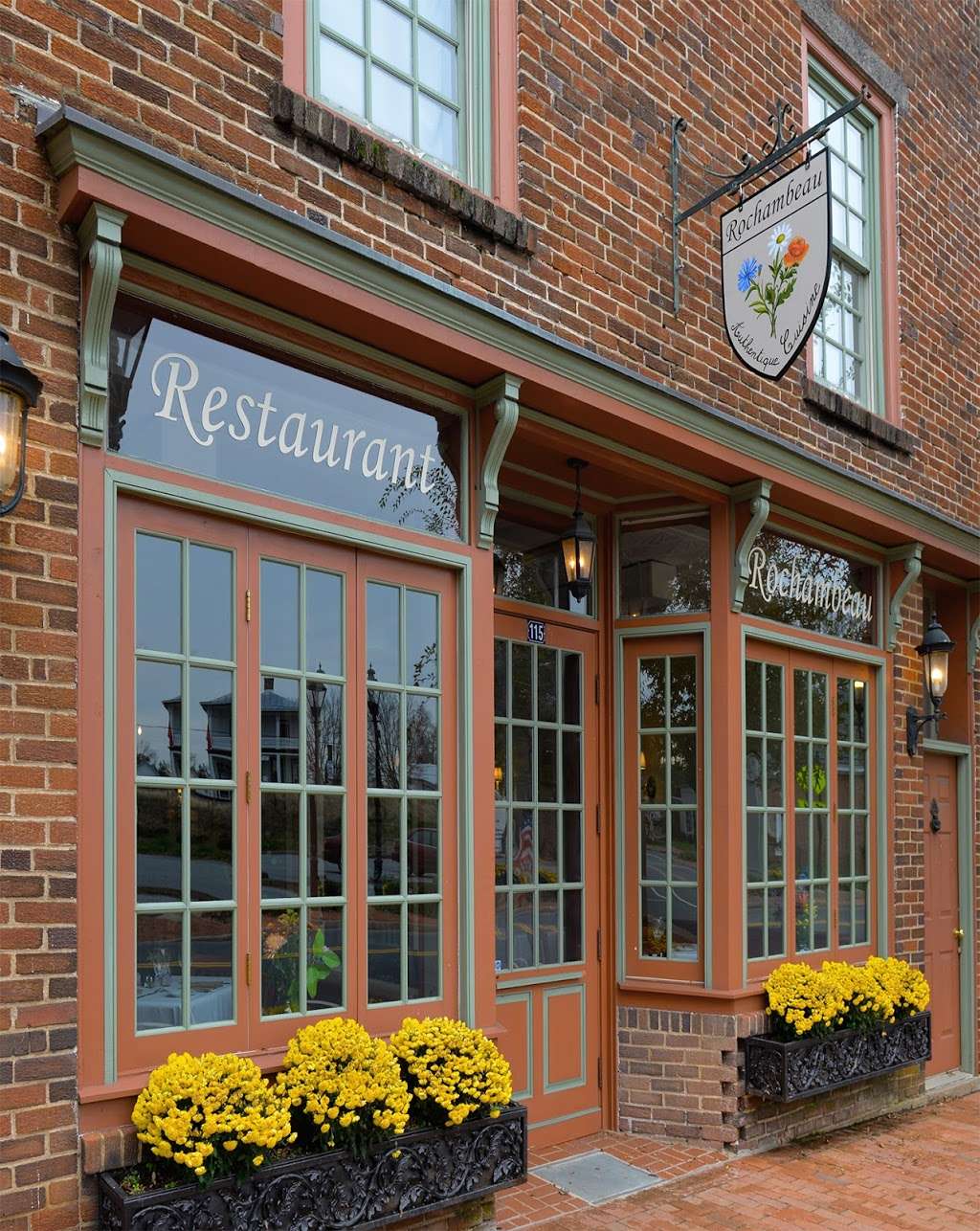 Restaurant Rochambeau | 115 S Main St, Gordonsville, VA 22942, USA | Phone: (540) 832-0130