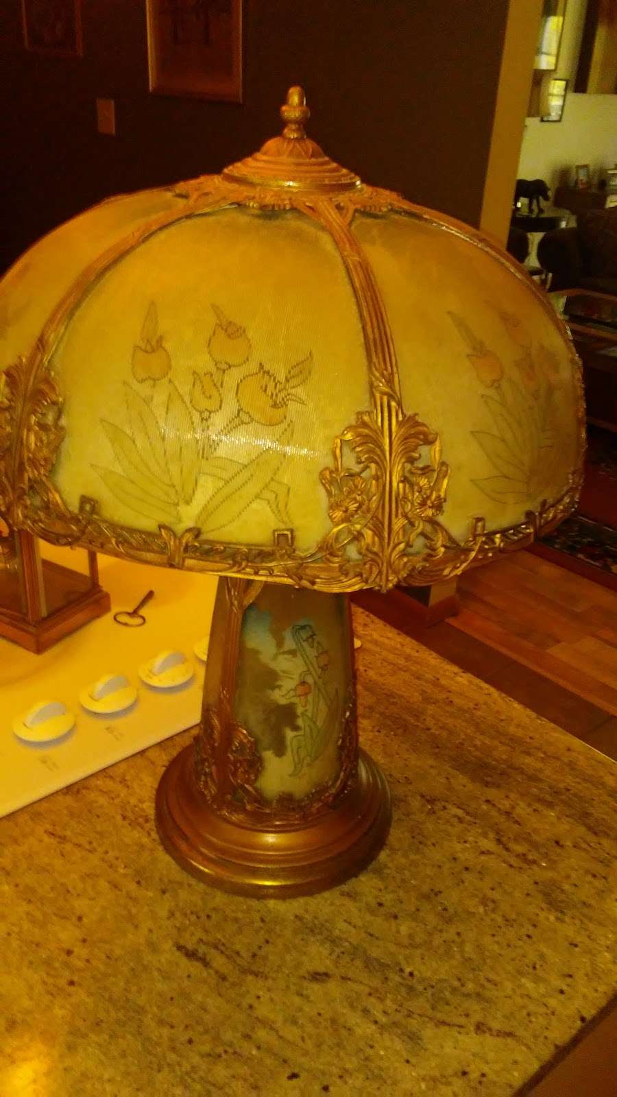 Charlettes Web Antiques | 2241 Skyline Dr, Slatington, PA 18080, USA | Phone: (610) 767-6638