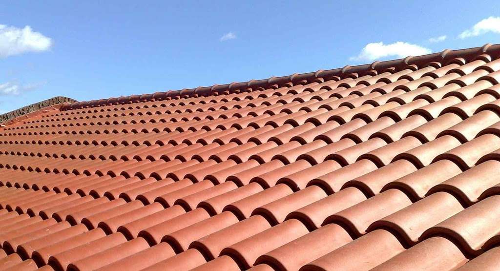 Mountain Reach Roofing & Gutters | 1562 S Acoma St, Denver, CO 80223 | Phone: (720) 443-5386