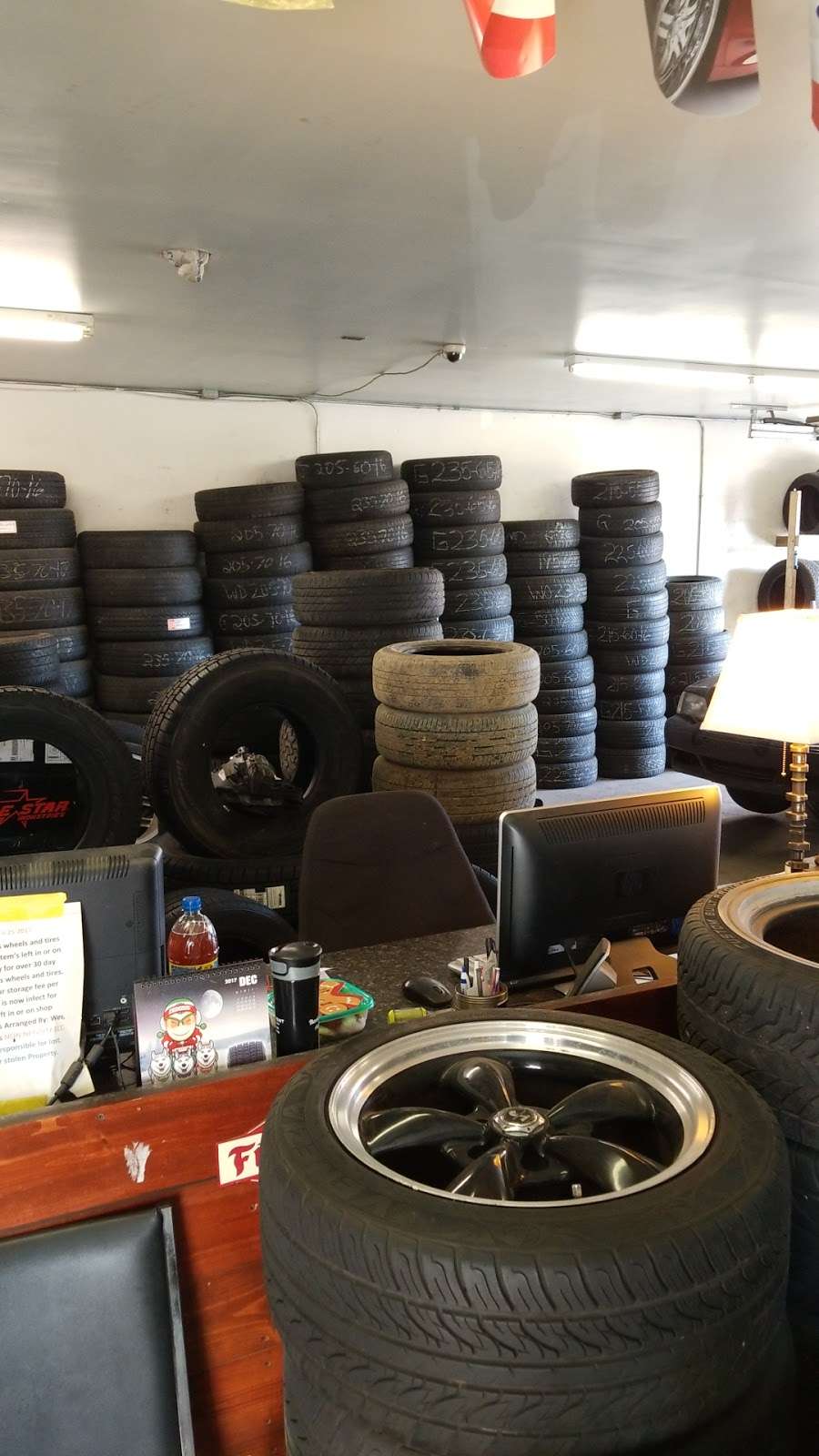 Wess Wheels & Tires | 6225 Kennedy Ave, Hammond, IN 46323, USA | Phone: (219) 513-9391