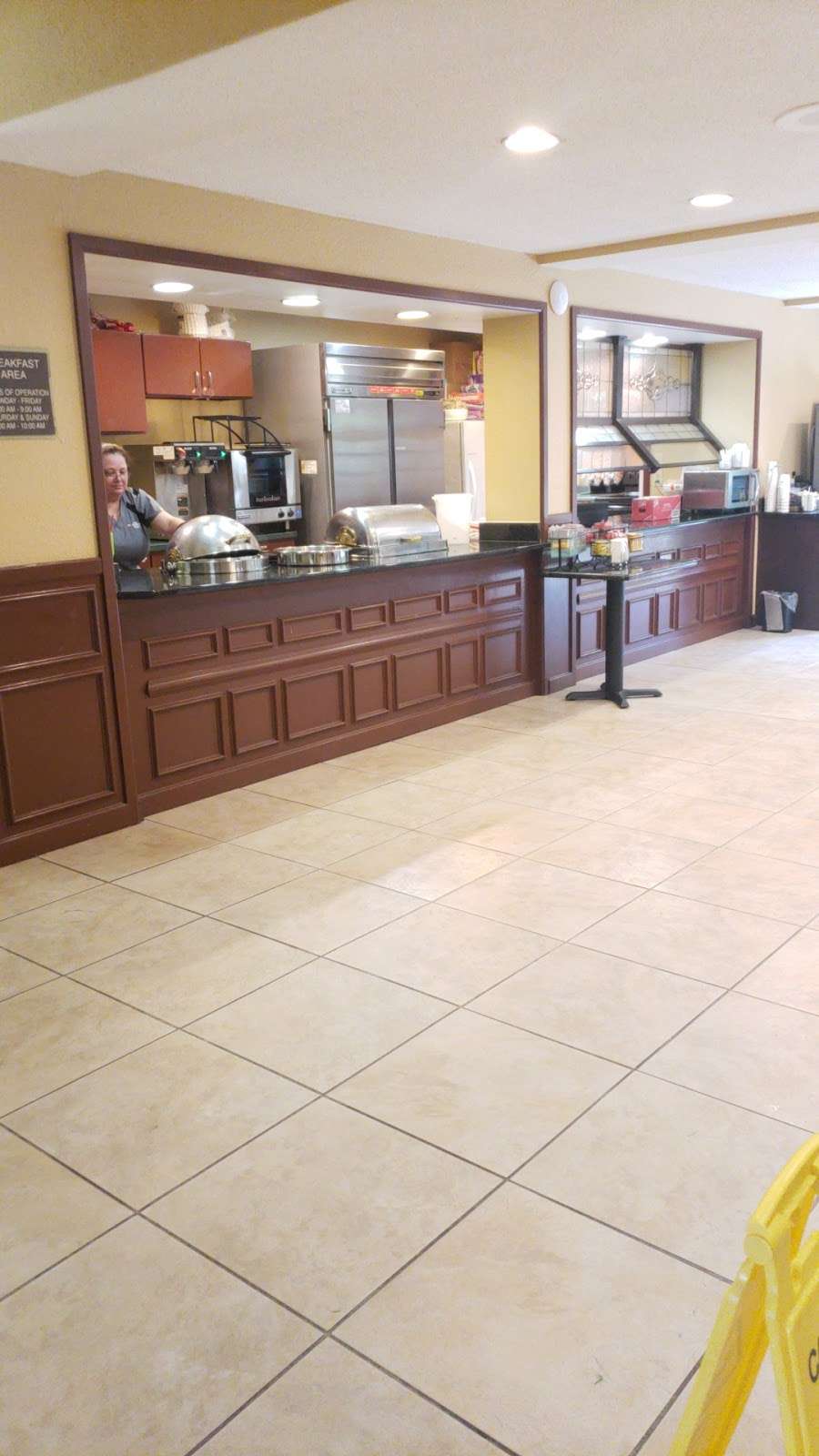 KHS Hospitality LLC | 2114 E 59th St, Anderson, IN 46013, USA | Phone: (765) 649-2500