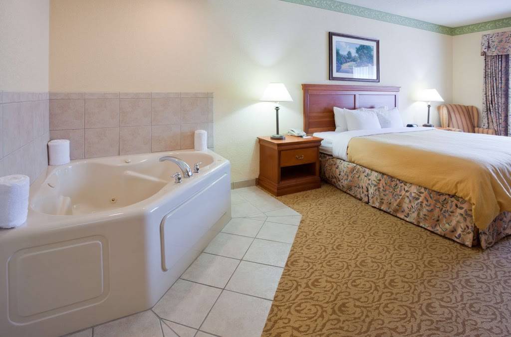 Country Inn & Suites by Radisson, Madison Southwest, WI | 6275 Nesbitt Rd, Madison, WI 53719, USA | Phone: (608) 270-1900