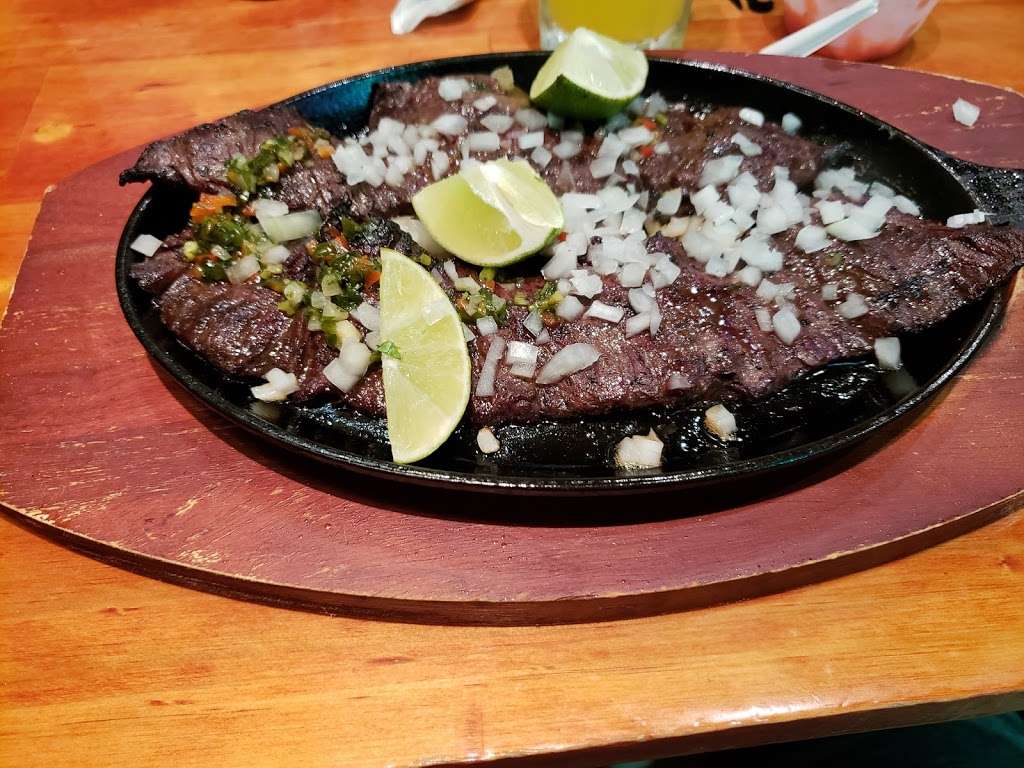El Caporal | Photo 6 of 10 | Address: 341 Anderson Ave, Fairview, NJ 07022, USA | Phone: (501) 911-1256