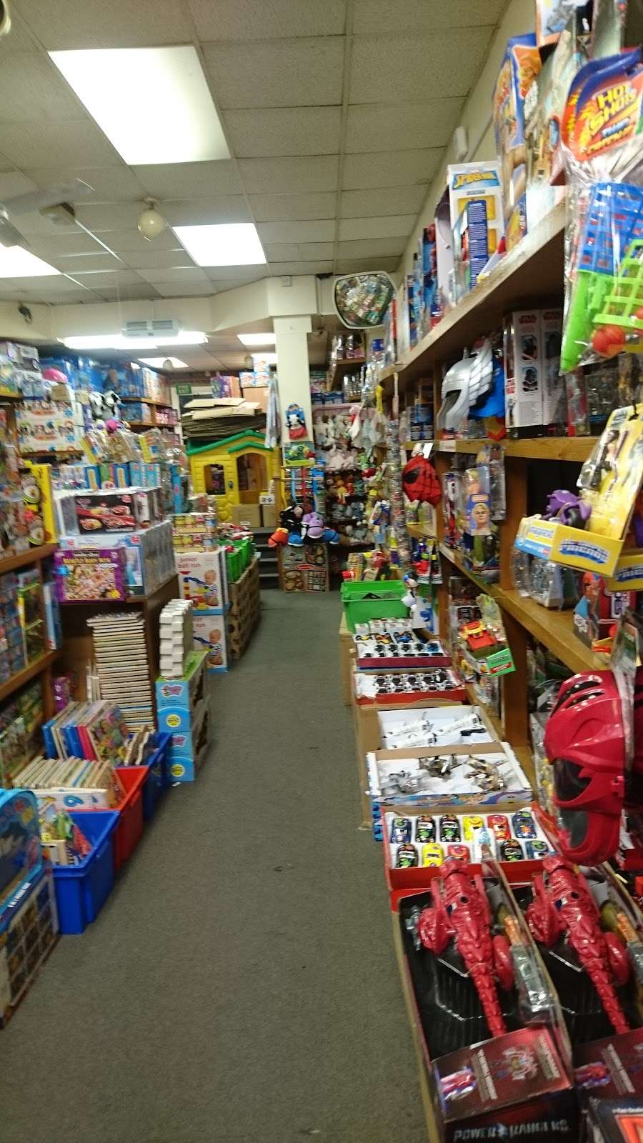 Fagins Toys Ltd | 84 Fortis Green Rd, Muswell Hill, London N10 3HN, UK | Phone: 020 8444 0282