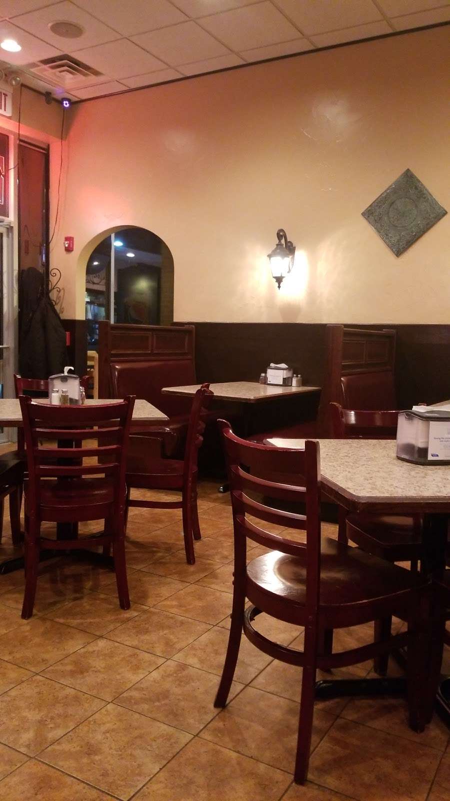 Papa Saverios | 5600 Kenosha St, Richmond, IL 60071, USA | Phone: (815) 678-7272