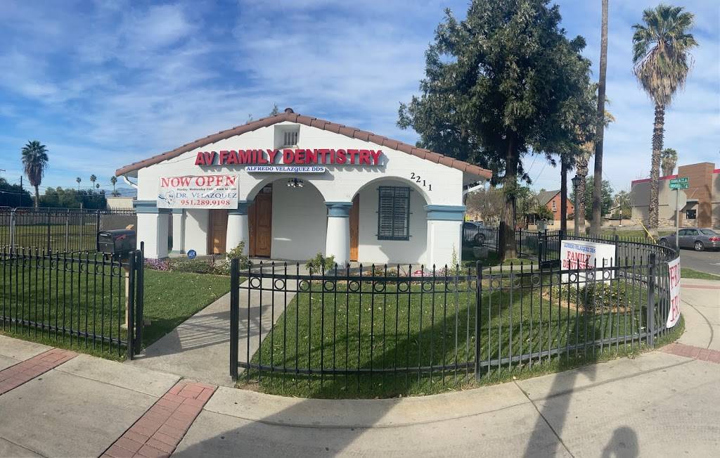 AV Family Dentistry | 2211 University Ave, Riverside, CA 92507, USA | Phone: (951) 289-9198