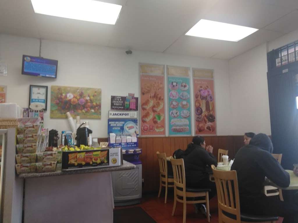 Royal Donuts | 11138 Palms Blvd, Los Angeles, CA 90034 | Phone: (310) 390-0840