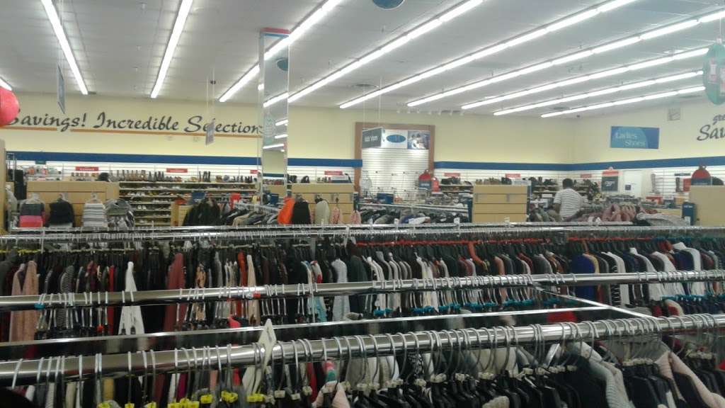 Marshalls | 500 River Oaks Dr, Calumet City, IL 60409, USA | Phone: (708) 891-3870