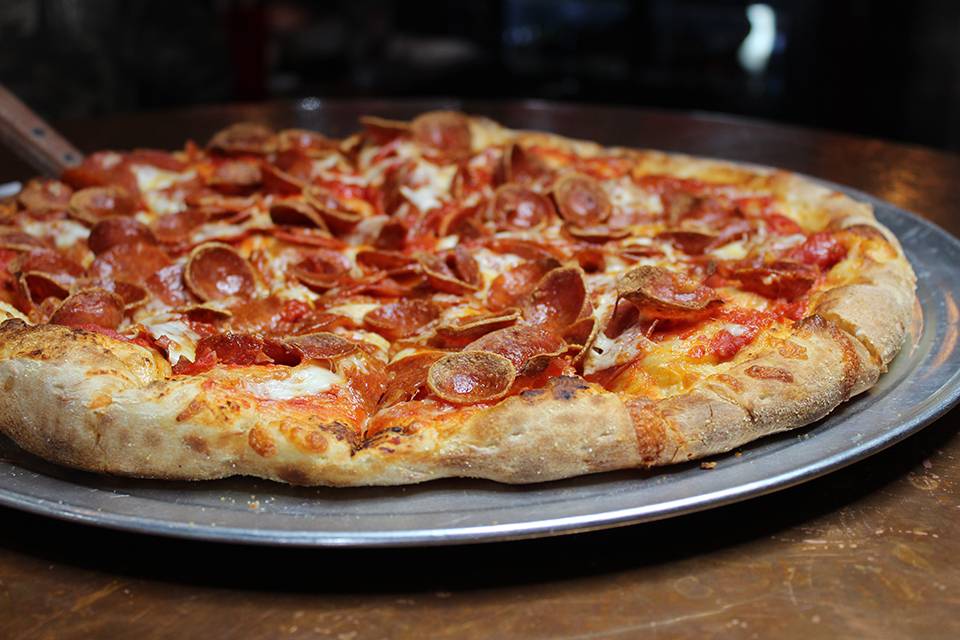 Caliente Pizza & Drafthouse | 329 Castle Shannon Blvd, Pittsburgh, PA 15234, USA | Phone: (412) 344-5566