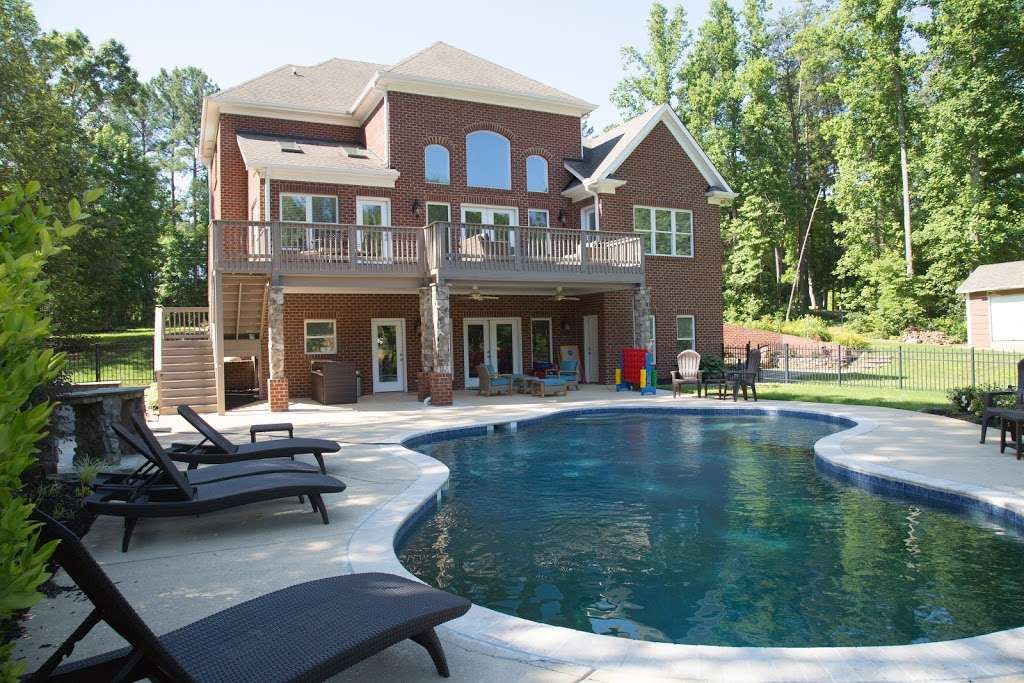 Lakecations - Lake Norman | 321 Stumpy Creek Rd, Mooresville, NC 28117, USA | Phone: (704) 251-7002