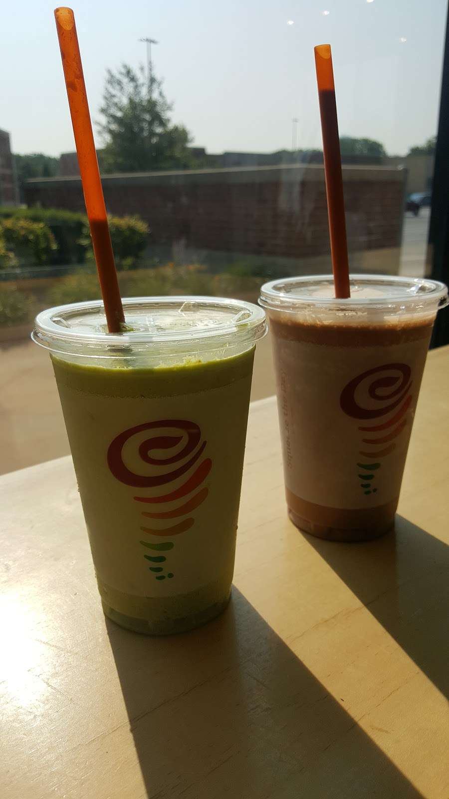 Jamba Juice Willowbrook Town Center | 7169 S Kingery Hwy, Willowbrook, IL 60527, USA | Phone: (630) 850-3375