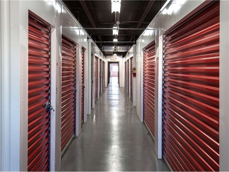 Extra Space Storage | 9435 Holmes Rd, Kansas City, MO 64131 | Phone: (816) 926-9100