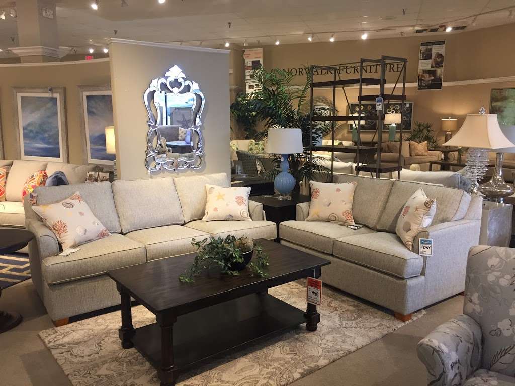 Family Furniture Galleries 8626 US441, Leesburg, FL 34788