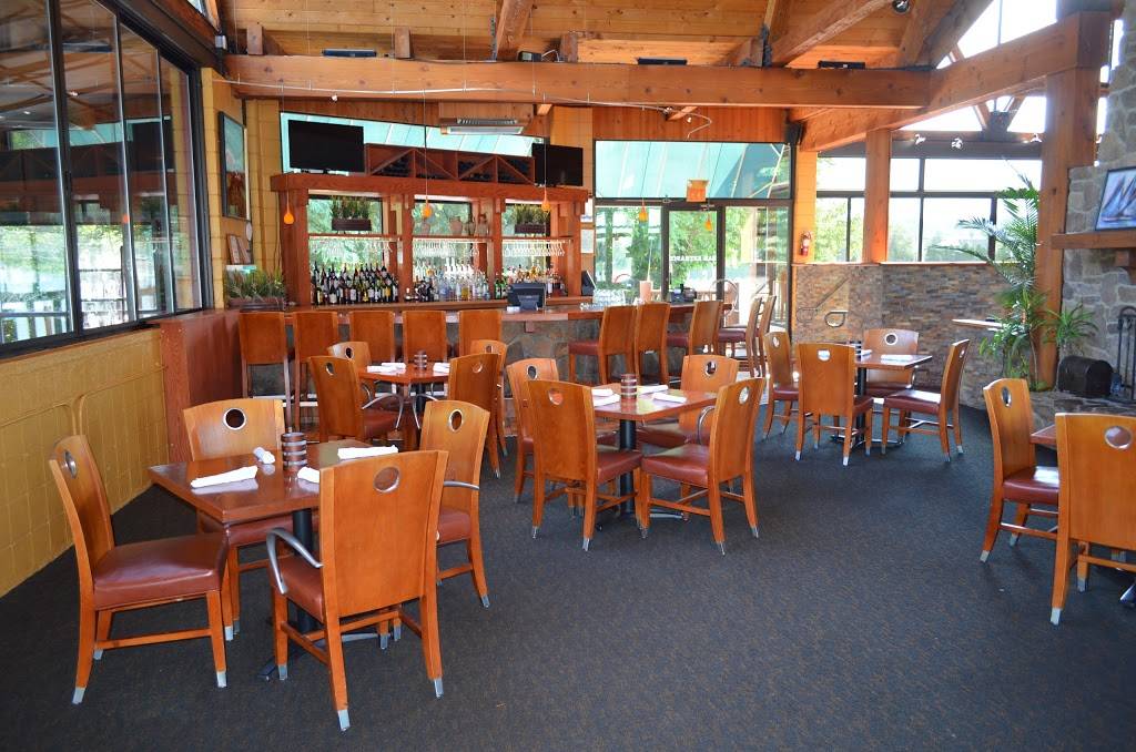 Captains Quarters Riverside Grille | 5700 Captains Quarters Rd, Prospect, KY 40059, USA | Phone: (502) 228-1651