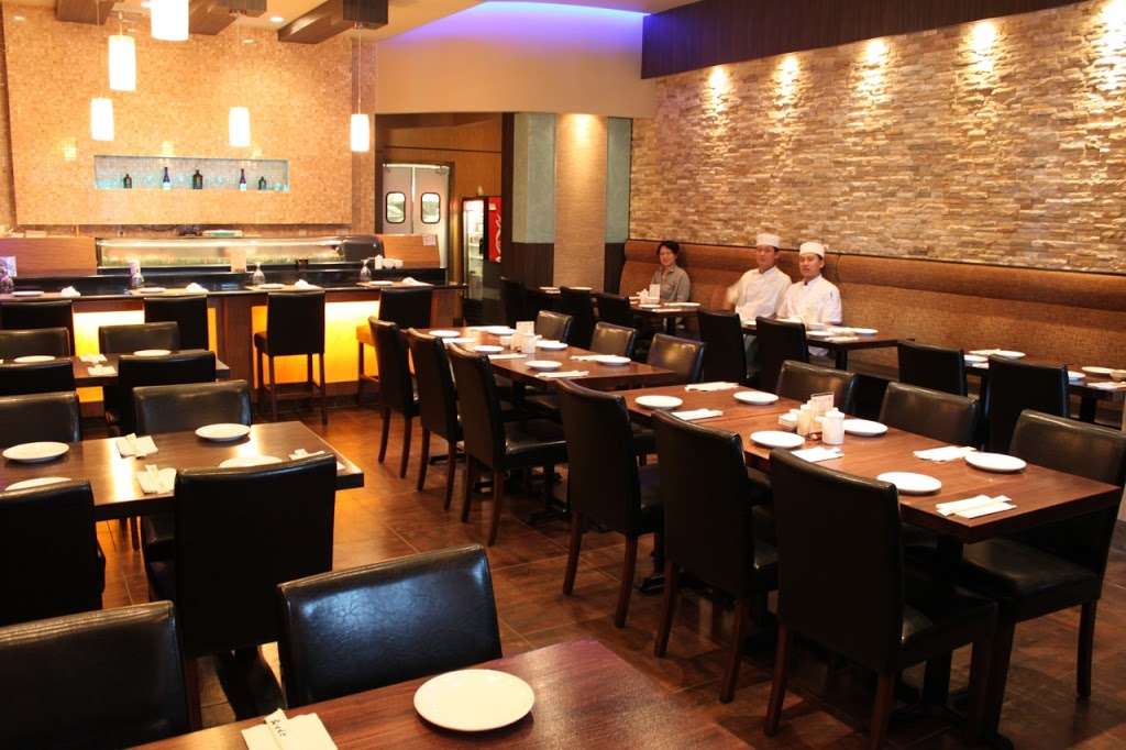 Eastgate Asian Bistro | 25401 Eastern Marketplace Plaza Suite #130, Chantilly, VA 20152, USA | Phone: (703) 327-8338
