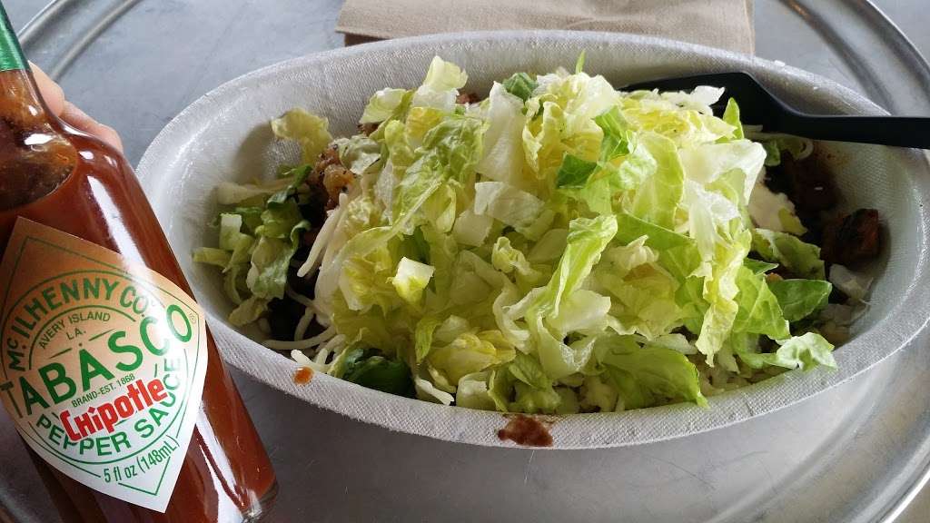 Chipotle Mexican Grill | 1365 E Gladstone St #700, Glendora, CA 91740 | Phone: (909) 592-7063