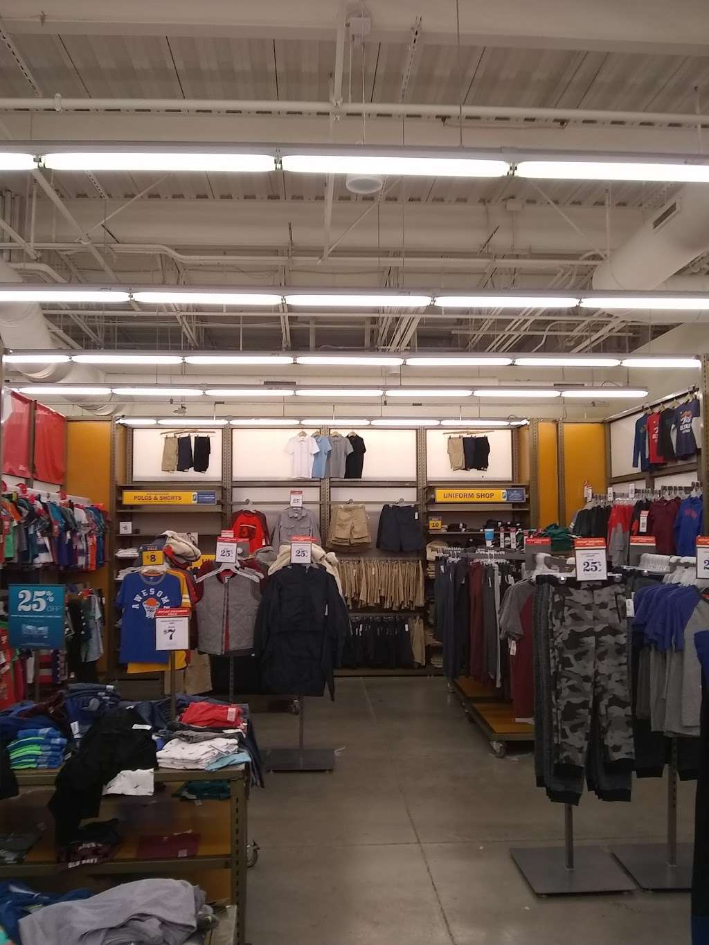 Old Navy | 850 The Arches Cir, Deer Park, NY 11729, USA | Phone: (631) 242-1646