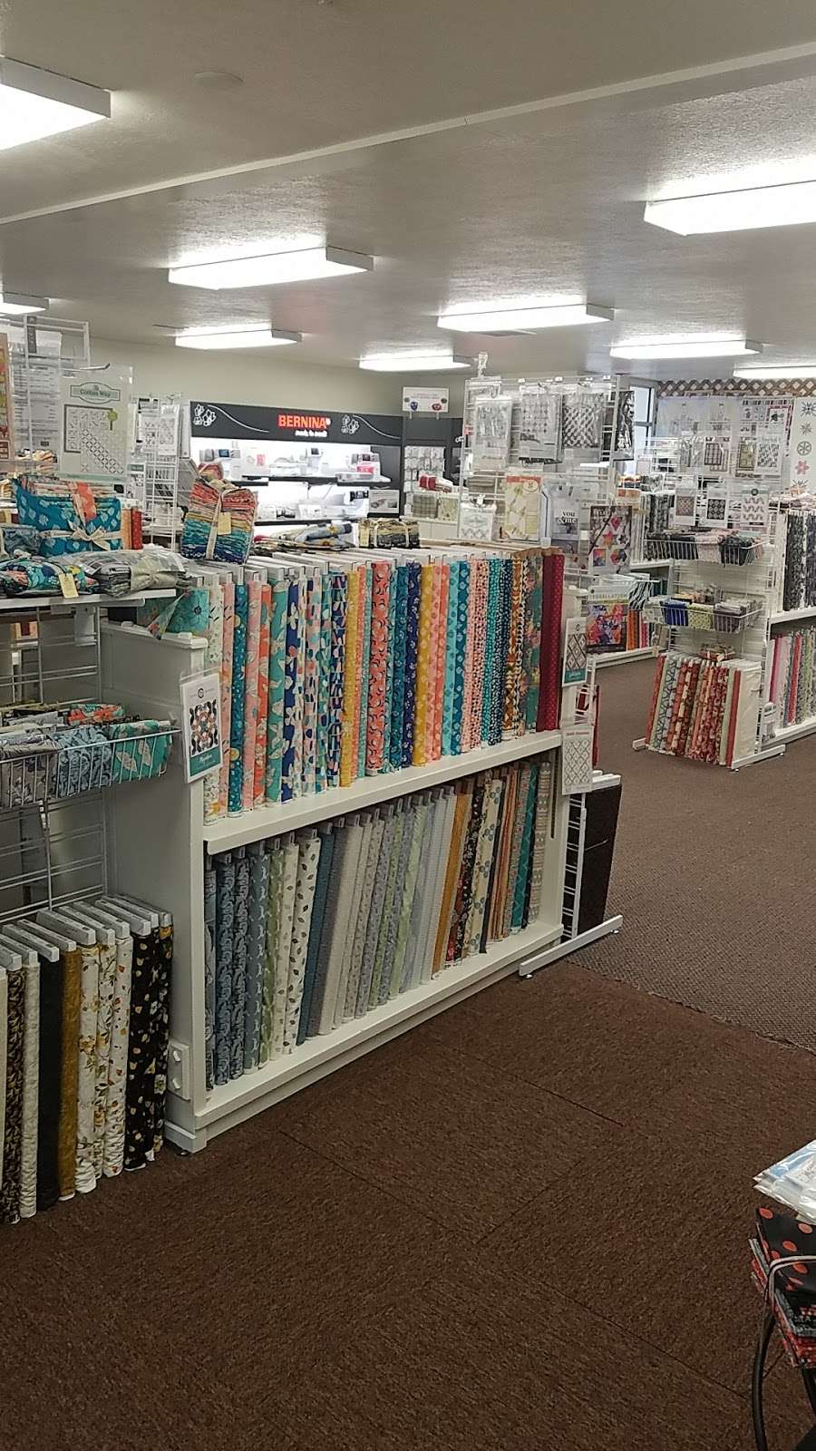 Rossville Quilts | 356 W Main St, Rossville, IN 46065, USA | Phone: (765) 379-2900