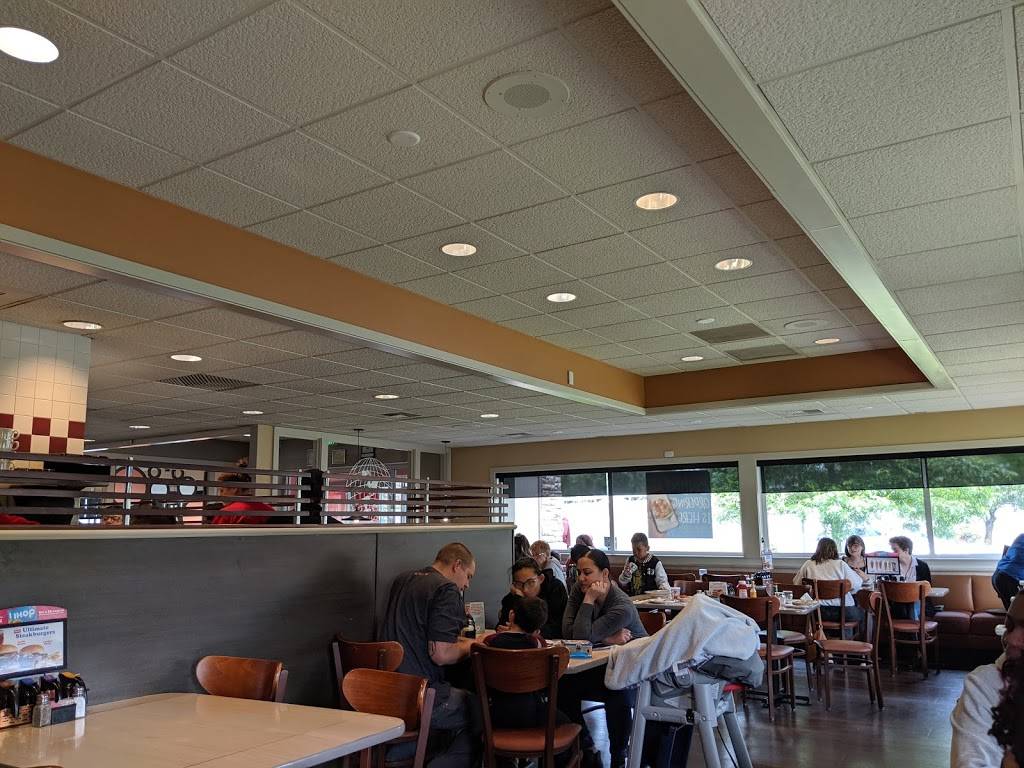 IHOP | 7951 NE Vancouver Plaza Dr, Vancouver, WA 98662, USA | Phone: (360) 254-4467