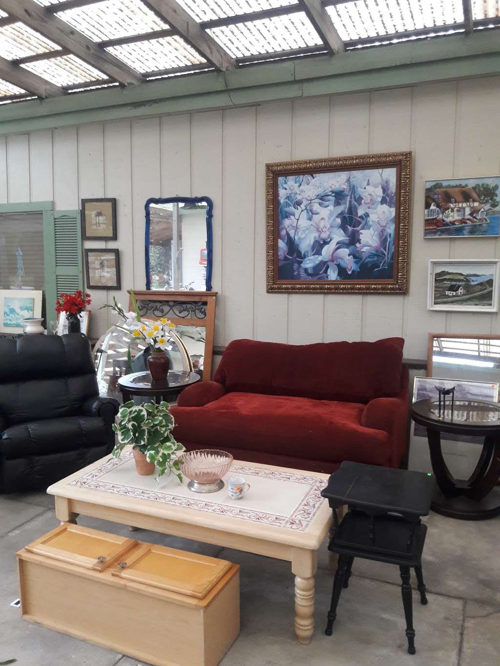 Lighthouse Treasures Thrift Store, Statues & More | 5346 S Ridgewood Ave, Port Orange, FL 32127 | Phone: (386) 492-2503