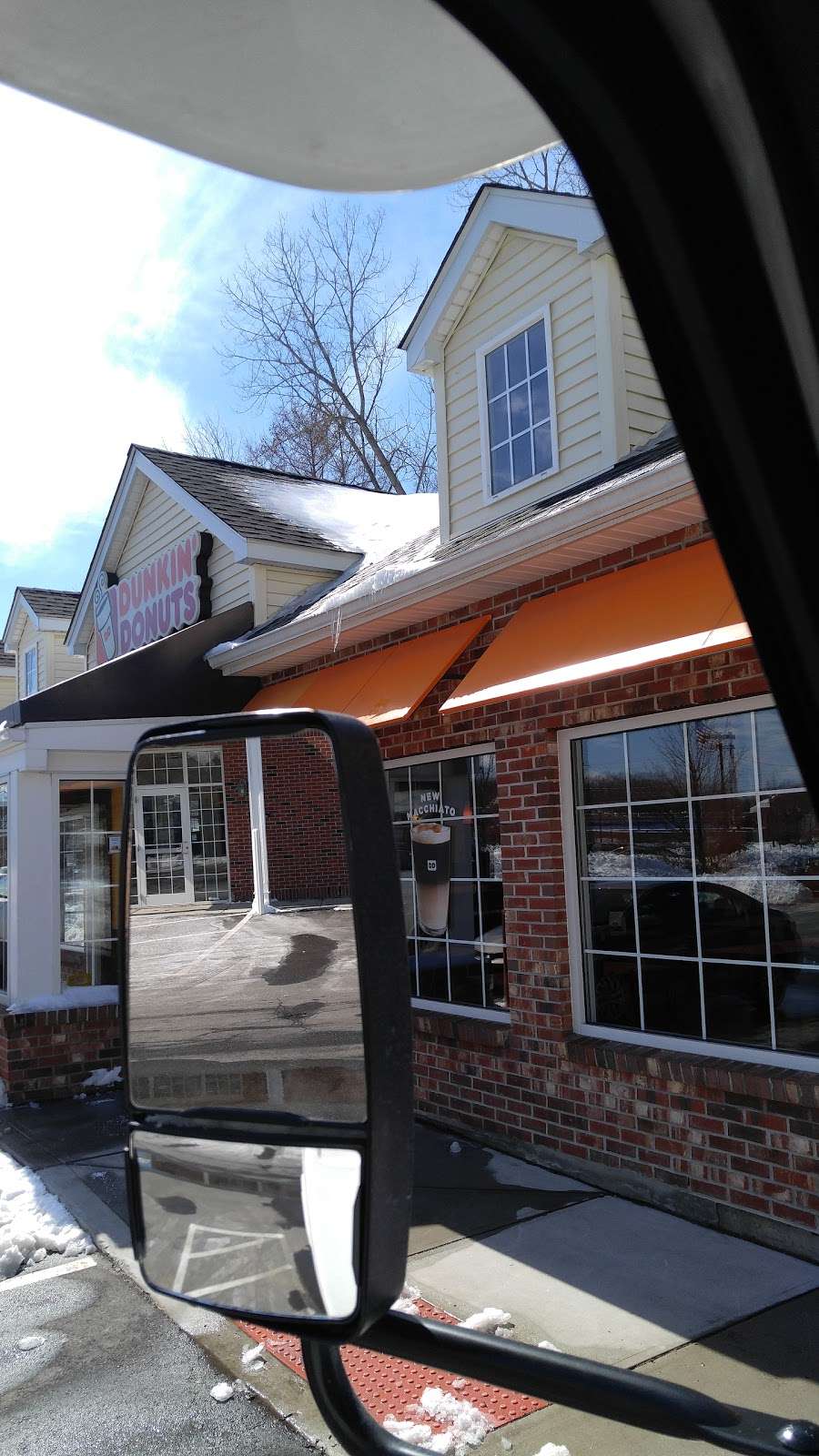 Dunkin Donuts | 77 Stony Hill Rd, Bethel, CT 06801 | Phone: (203) 797-9549