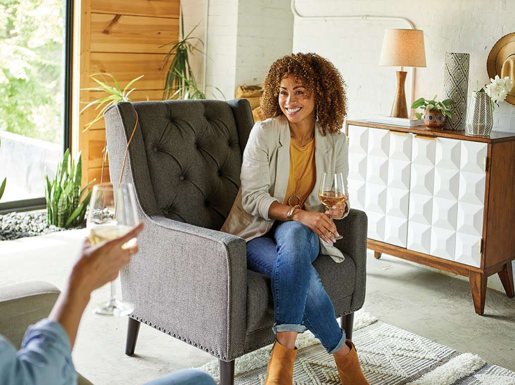 Pier 1 | 407 Arena Hub Plaza, Wilkes-Barre Township, PA 18702, USA | Phone: (570) 829-3455