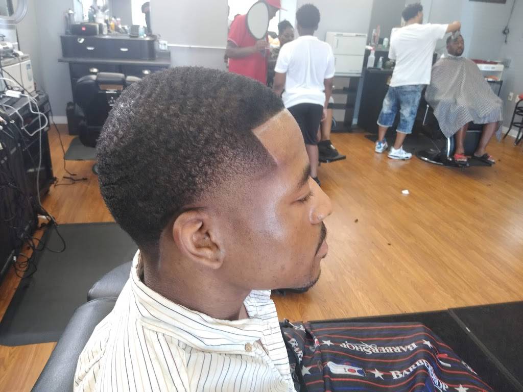 Twins VIP Barber Shop | 8256 E Washington St, Indianapolis, IN 46219 | Phone: (317) 493-9559