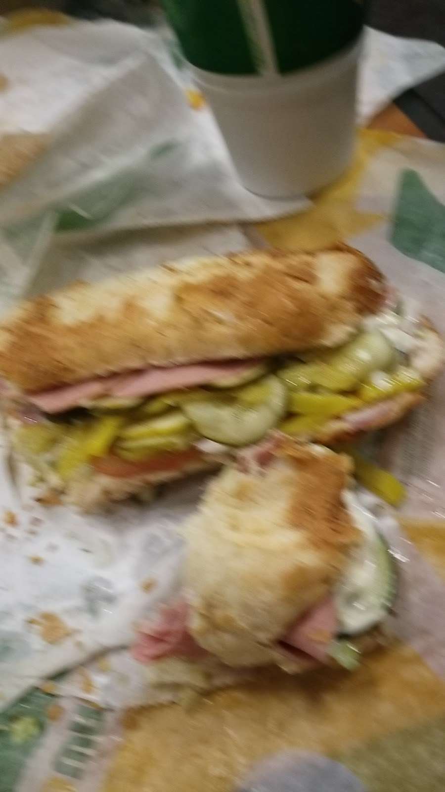 Subway | 1918 165th St, Gateway Promenade Ste 100, Hammond, IN 46323, USA | Phone: (219) 844-0544