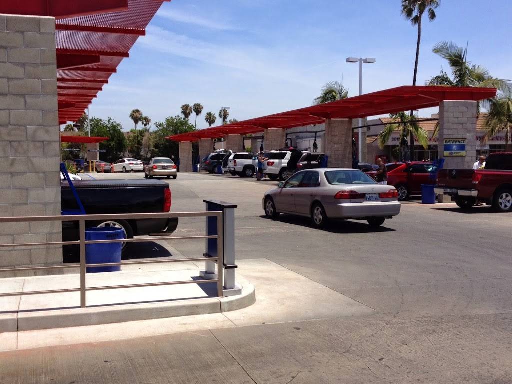 Speedie Clean Express Car Wash | 2035 N Tustin Ave, Santa Ana, CA 92705, USA | Phone: (714) 836-6111