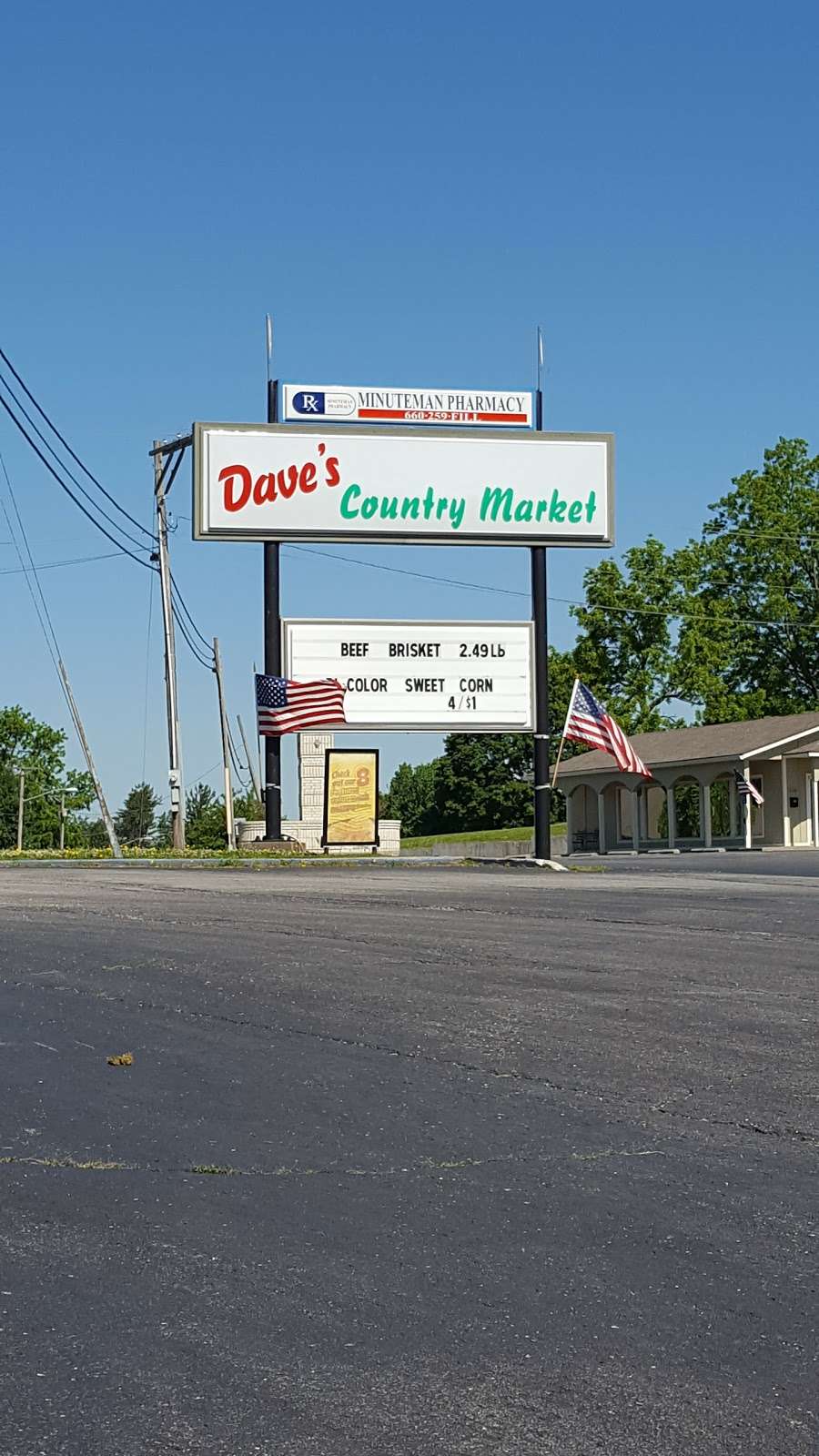 Daves Country Market | 532 13th St #410, Lexington, MO 64067, USA | Phone: (660) 259-4890