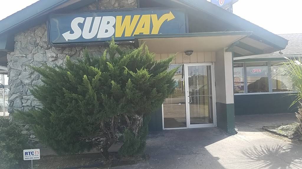 Subway | 4300 Old Gentilly Rd, New Orleans, LA 70126 | Phone: (504) 942-8555