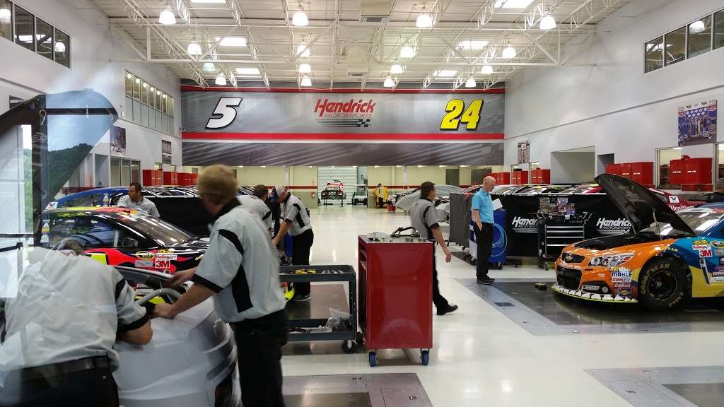 Hendrick Motorsports 9/24 Shop | 4345 Papa Joe Hendrick Blvd, Charlotte, NC 28262, USA