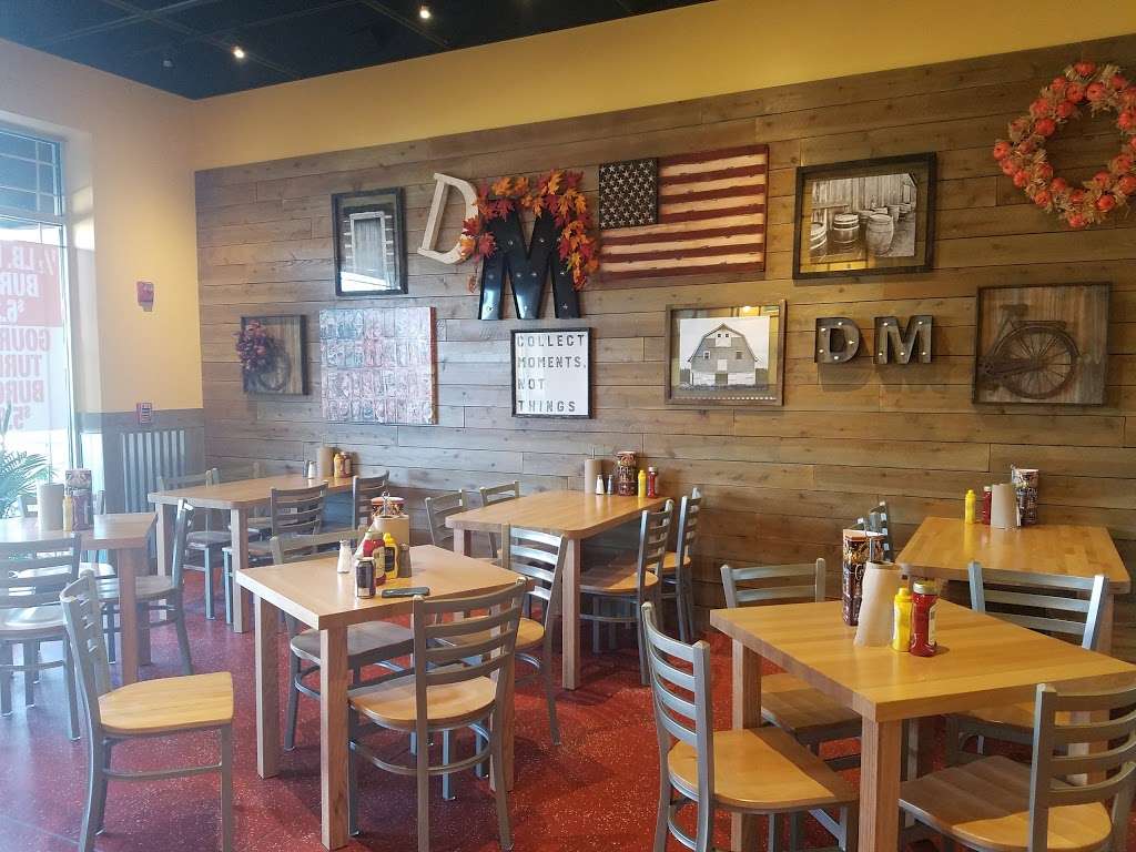 D.M. Prime Burgers | 9441 Ackman Rd, Crystal Lake, IL 60014, USA | Phone: (815) 893-6107