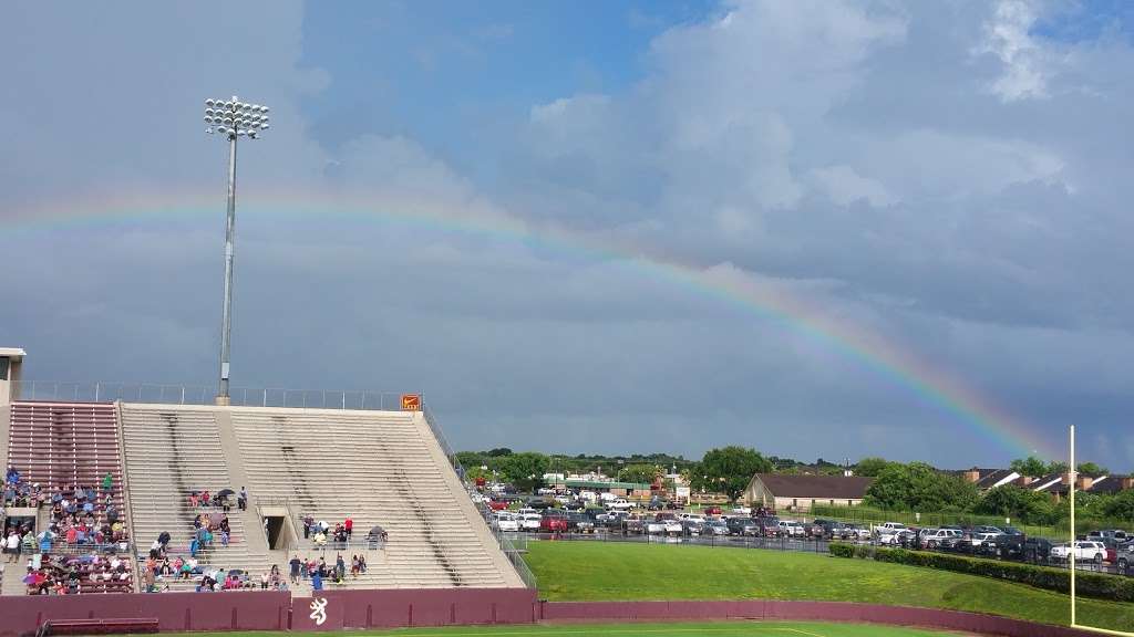 Abshier Stadium | 710 W San Augustine St, Deer Park, TX 77536 | Phone: (832) 668-7241