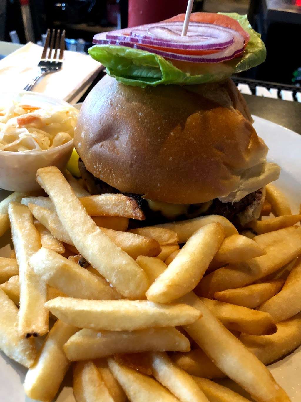 Tavern On The Lake | 101 N Main St, Hightstown, NJ 08520, USA | Phone: (609) 426-9345