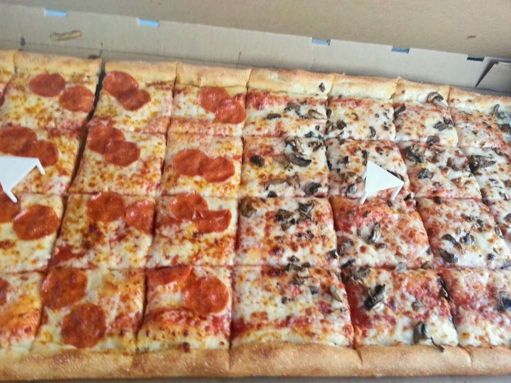 Pizza Loca | 9792 Laurel Canyon Blvd, Pacoima, CA 91331, USA | Phone: (818) 200-0940