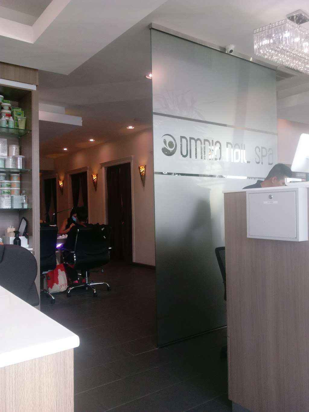 Omnia Nail Spa 7624 City Ave Philadelphia Pa 19151 Usa