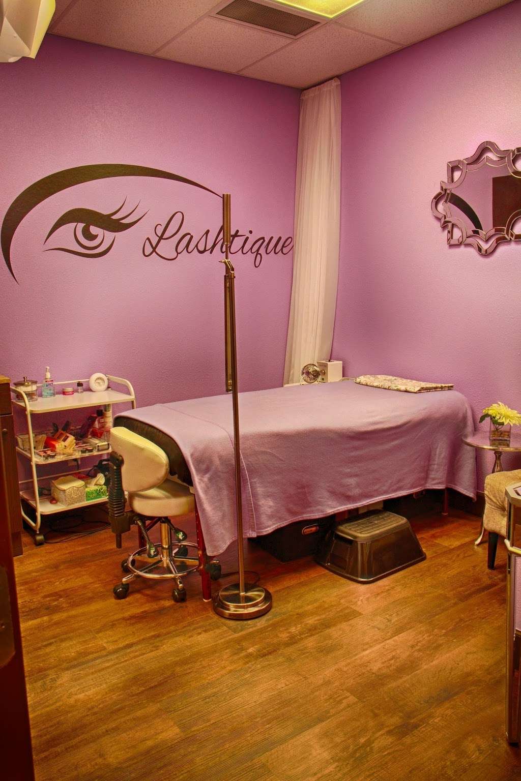 Salons by JC Pearland Parkway - Salon Suite and Booth Rental | 2650 Pearland Pkwy suite 196, Pearland, TX 77581 | Phone: (281) 915-1570