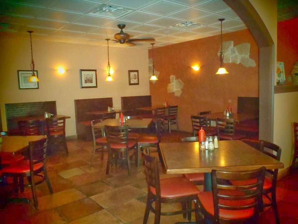 Dominicks Pizza Restaurant | 5780 Easton Rd, Doylestown, PA 18902, USA | Phone: (215) 766-0210