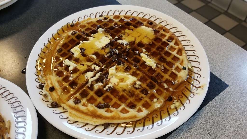 Waffle House | 17201 E Outer Rd, Belton, MO 64012, USA | Phone: (816) 318-3500