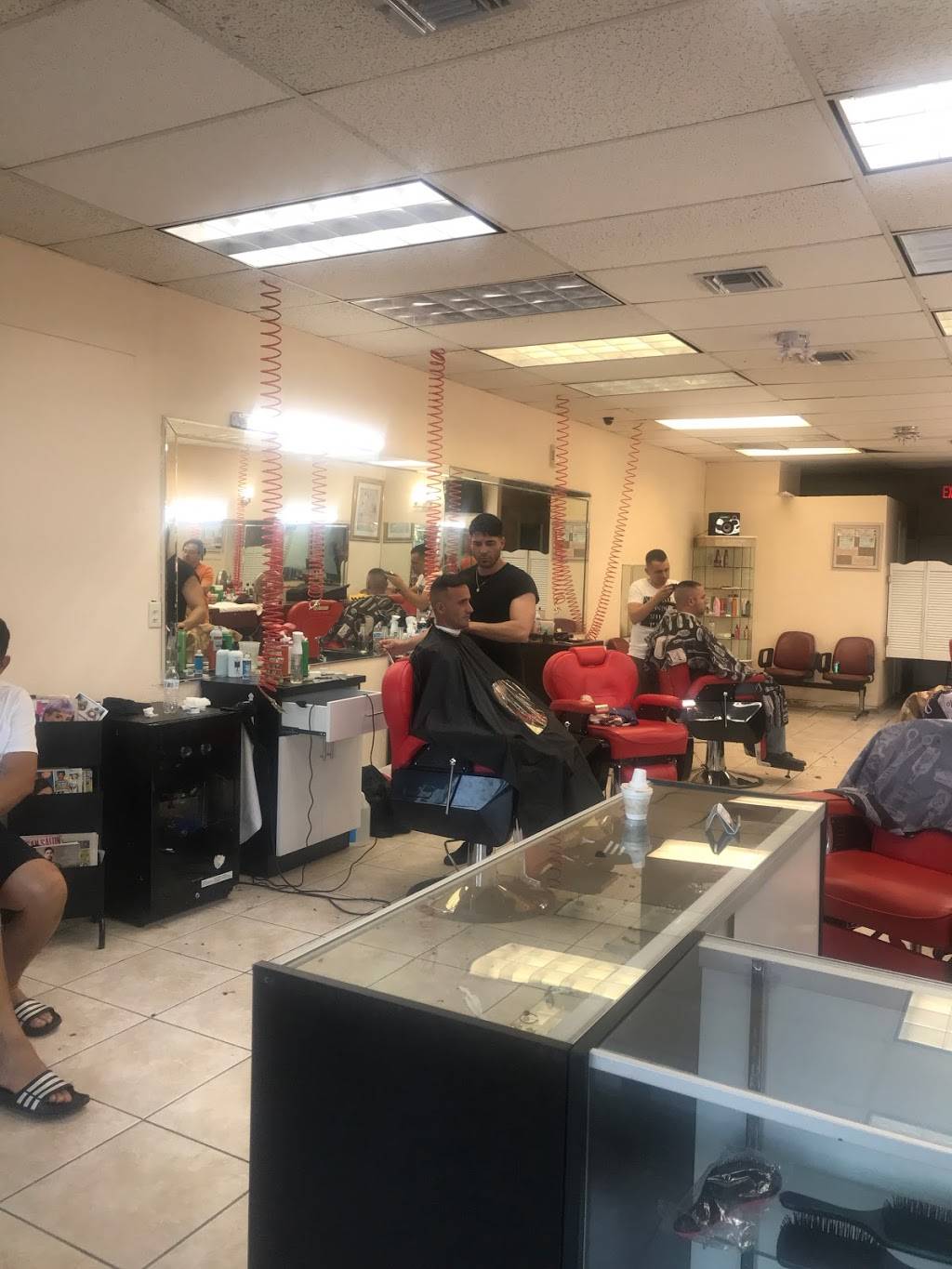 QVA Latin Barber Shop | 5936 W 16th Ave, Hialeah, FL 33012 | Phone: (786) 301-6174