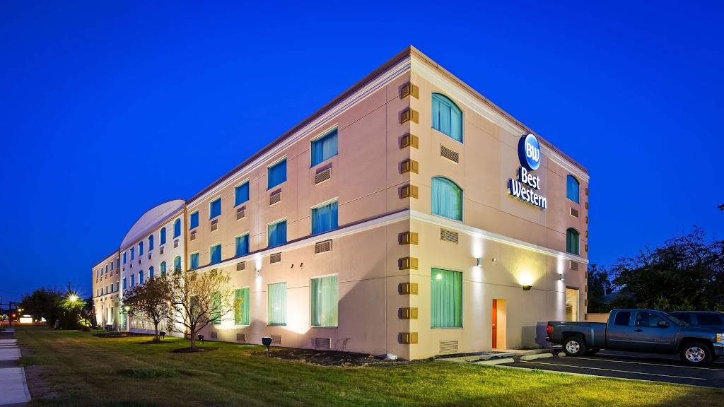 Best Western Airport Inn & Suites Cleveland | 16501 Snow Rd, Cleveland, OH 44142, USA | Phone: (216) 267-9364