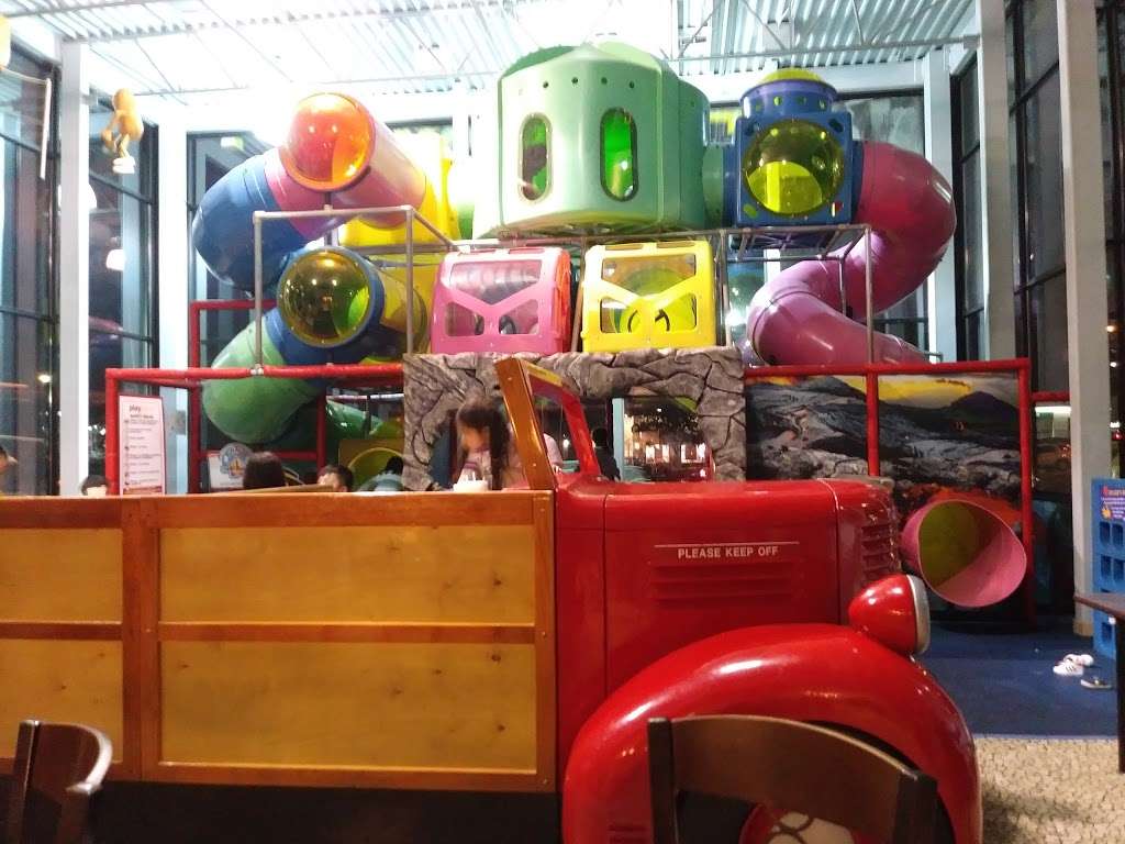 McDonalds | 3902 S Great SW Pkwy, Grand Prairie, TX 75052, USA | Phone: (972) 641-7323