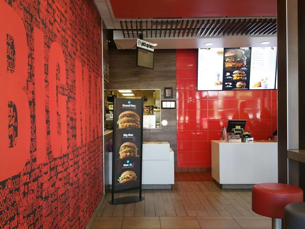 McDonalds | 893 Cypress Gardens Rd, Winter Haven, FL 33884, USA | Phone: (863) 294-8711