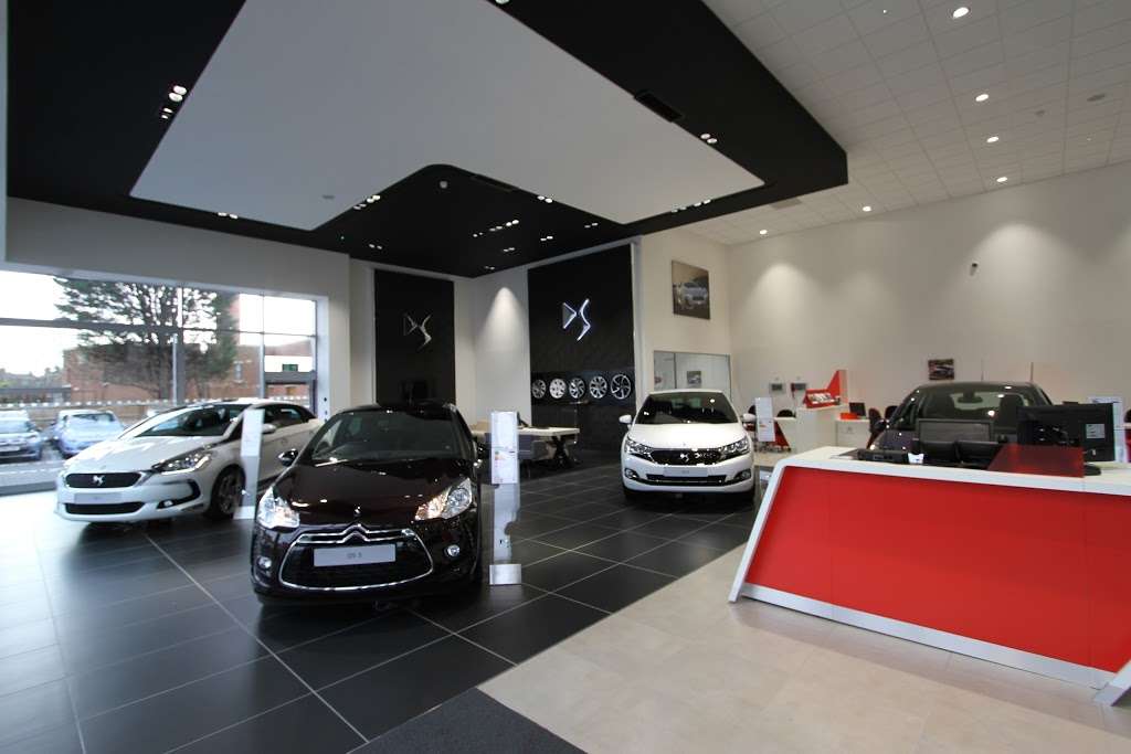 Robins & Day Citroen Chingford | Chingford Rd, Walthamstow, London E4 8SL, UK | Phone: 020 3621 4000